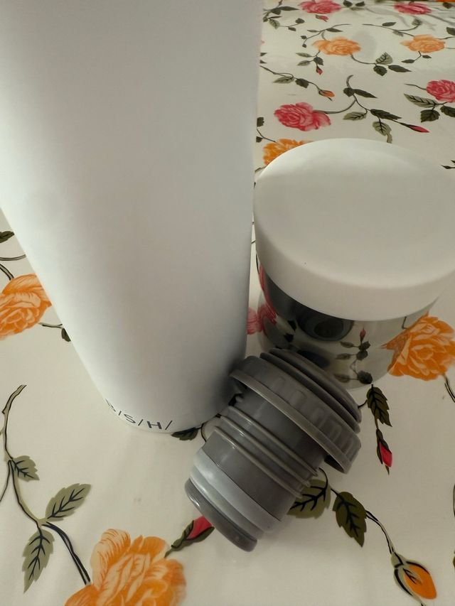 Thermos bianco e acciaio