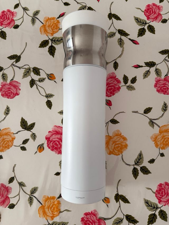 Thermos bianco e acciaio