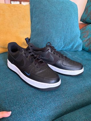 Nike Air Force 1 Negras y Azules