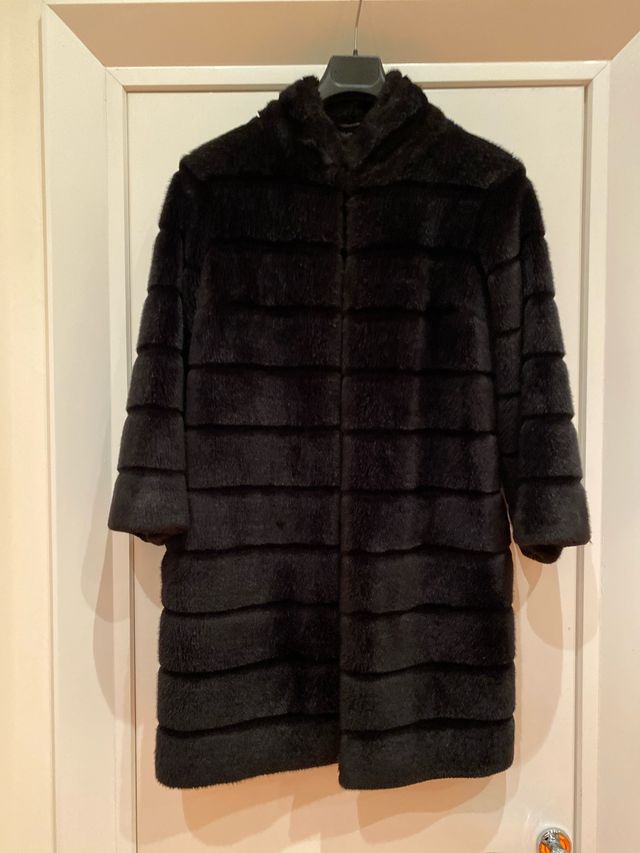 Pelliccia sintetica nera