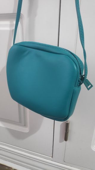 Bolso bandolera mini Pull and Bear azul verdoso