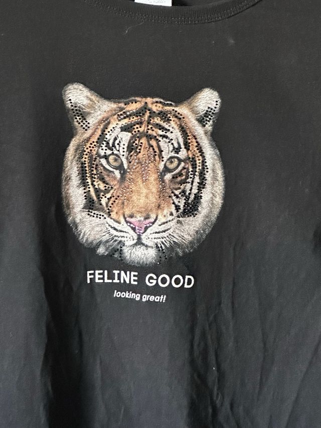 Camiseta Zara negra con estampado de tigre