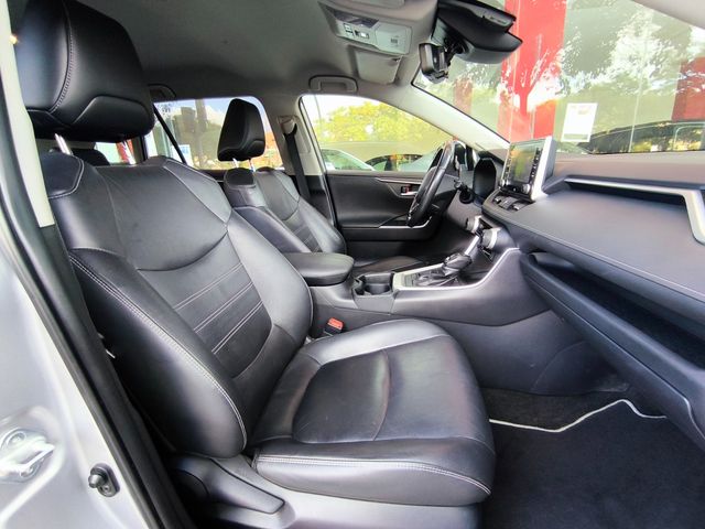 TOYOTA Rav4 2.5l 220H Luxury