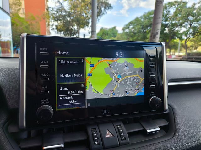 TOYOTA Rav4 2.5l 220H Luxury