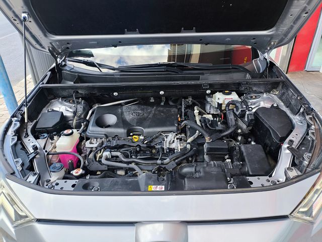 TOYOTA Rav4 2.5l 220H Luxury