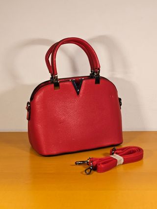 Borsetta rossa finta pelle con tracolla