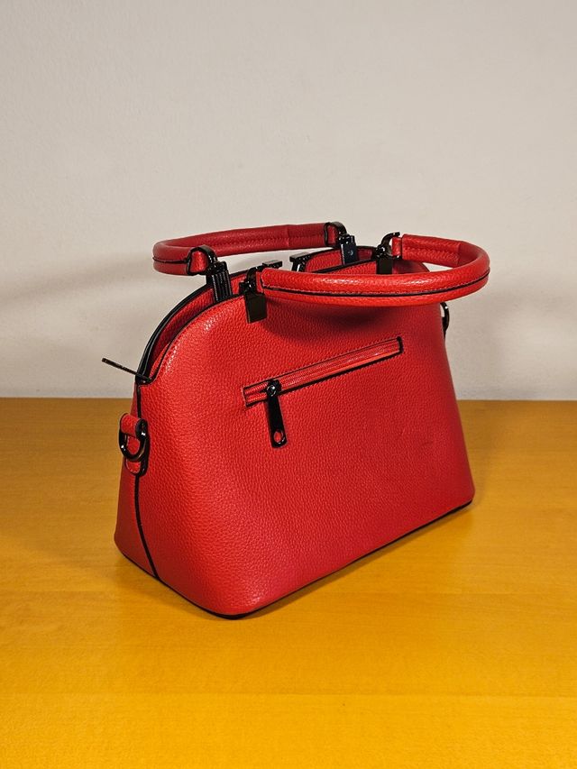 Borsetta rossa finta pelle con tracolla