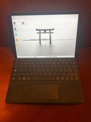 Microsoft Surface Pro 9 256GB + Lápiz + Teclado