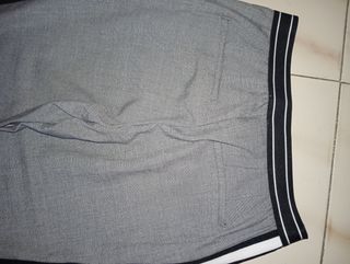 Pantalones elegantes grises mujer