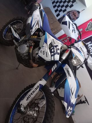 Husqvarna 350 FE de  Enduro matrículada 2013