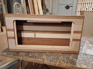 Caja expositor para máquina de coser antigua