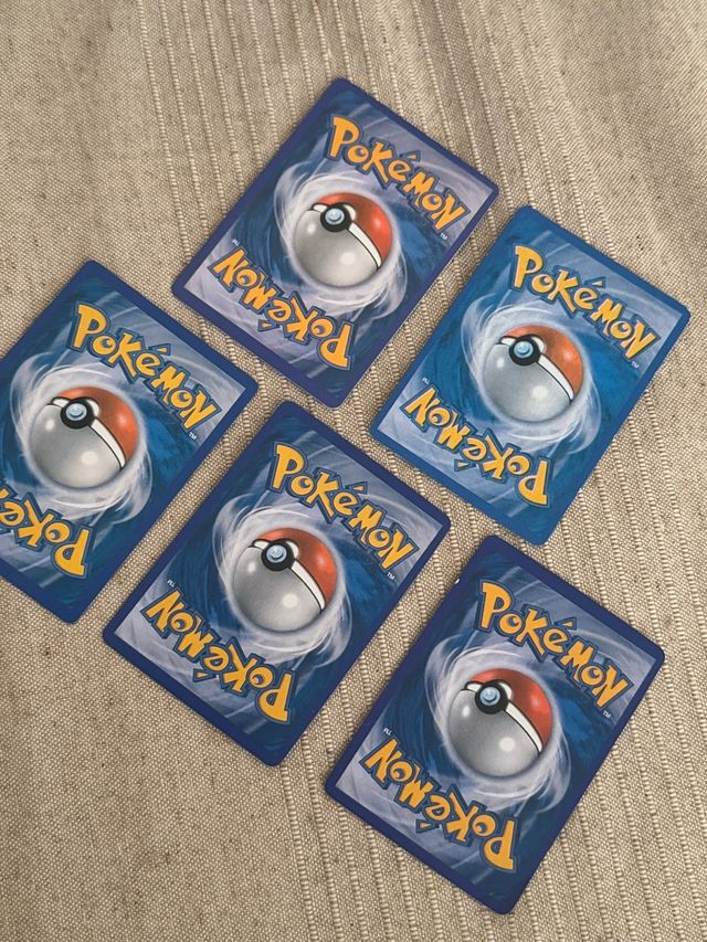 Lote 5 Cartas Pokémon V: Charizard, Trevenant, Ora