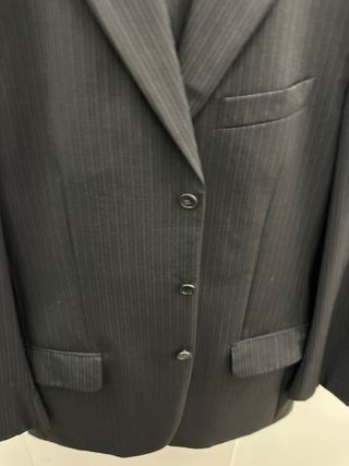 Traje Emanuel Ungaro Raya Negra