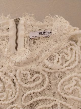 Top encaje Zara 
