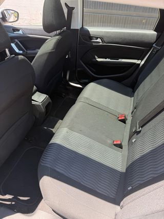 Peugeot 308 2016