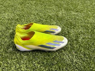 Adidas X Crazyfast
TALLA 43-1/3
