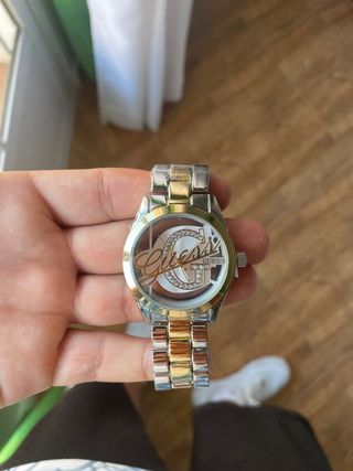 Reloj Guess bicolor dorado y plateado