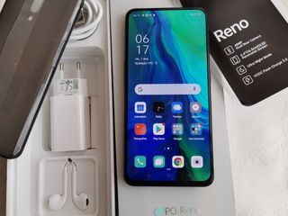 Oppo Reno, 256 +6 gb e fotocamera retrattile 