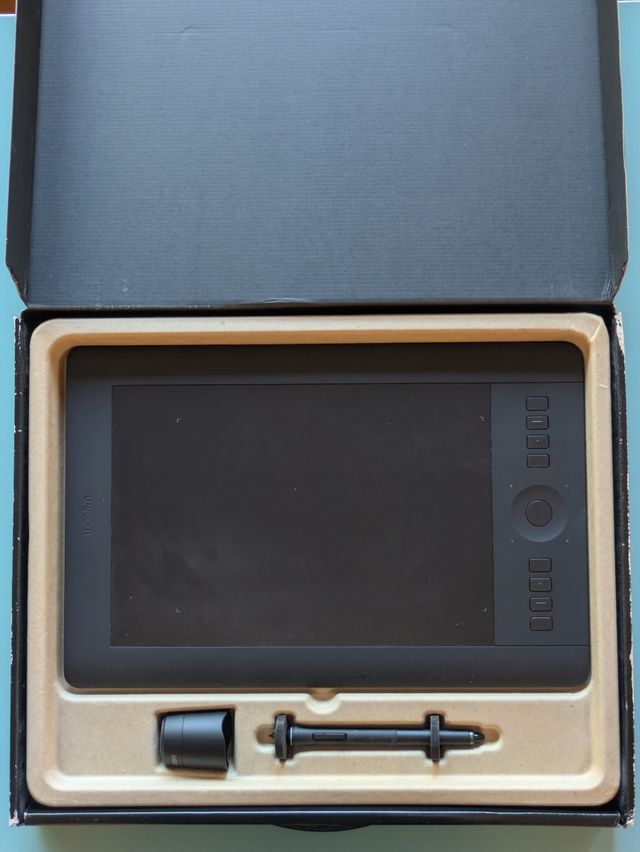 Wacom Intuos Pro Medium - Tableta Gráfica