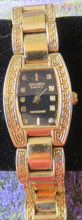 Reloj Gruen Swiss Diamantes Dorado