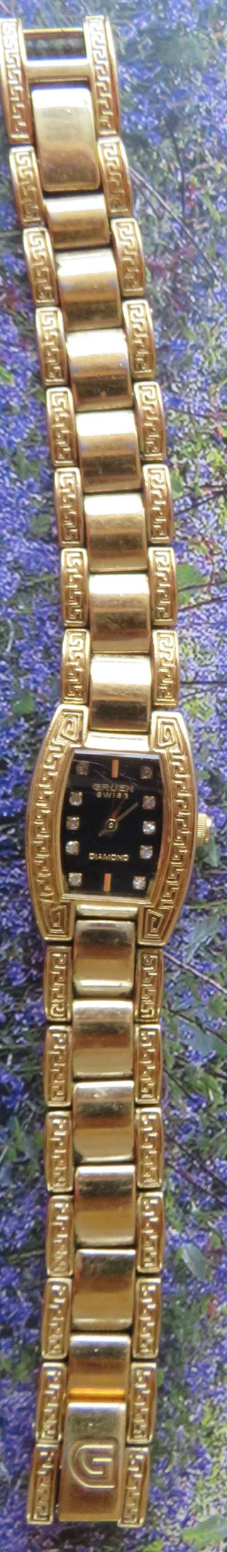 Reloj Gruen Swiss Diamantes Dorado