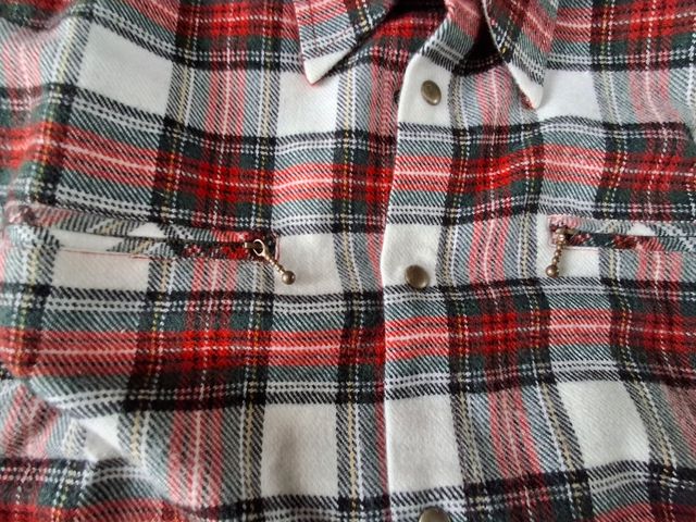 Camicia da uomo a quadri rossa e bianca