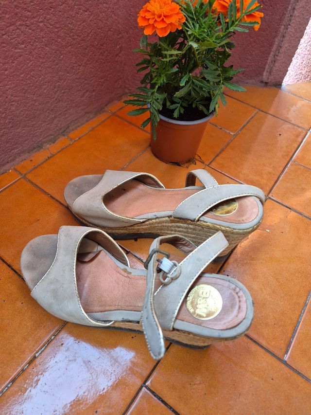 Sandalias cuña Break & Walk beige/doradas