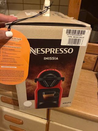 Cafetera Nespresso Inissia Krups blanca 