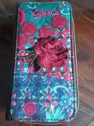Cartera Desigual floral bordada