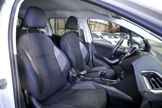 Peugeot 2008   Style 1.6 BlueHDi 73KW 100CV 