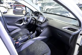 Peugeot 2008   Style 1.6 BlueHDi 73KW 100CV 