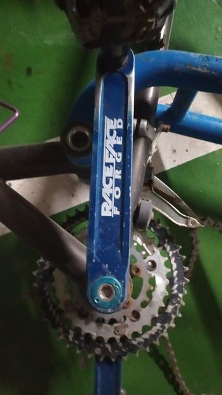 Bielas Race Face Azul Anodizadas