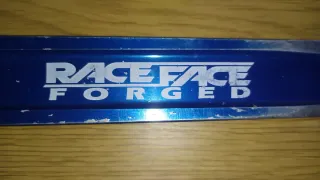 Bielas Race Face Azul Anodizadas