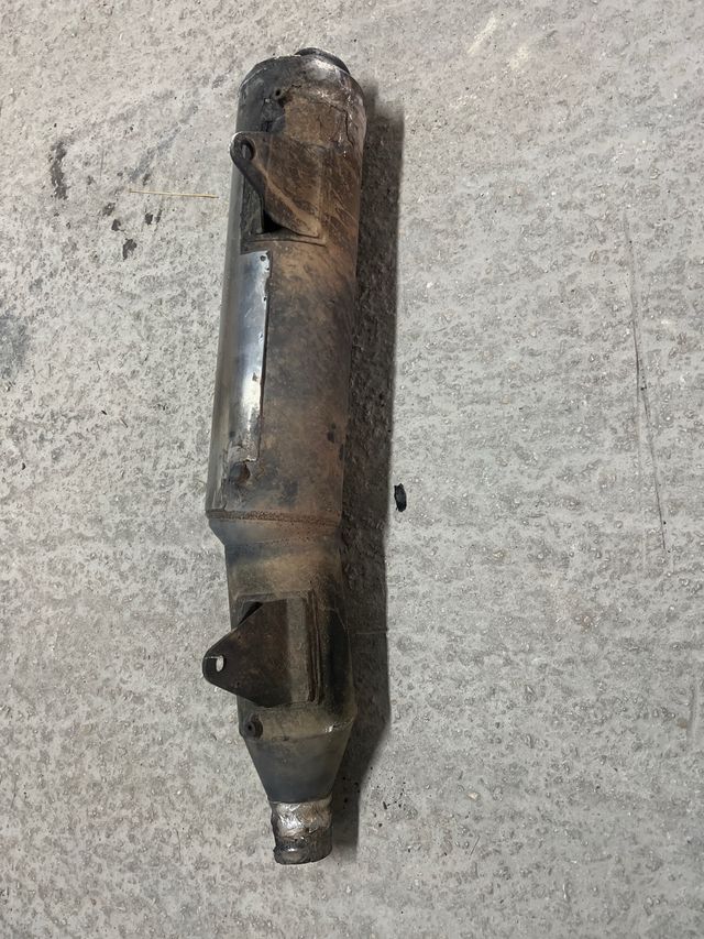 Silenciador Honda Africa Twin XRV 750 RD04