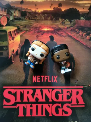 Kinder joy Max y Lucas Stranger Things