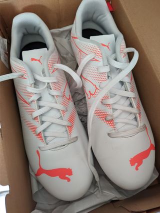 Botas de fútbol Puma Attacanto Talla 41