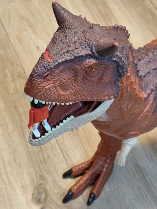 Carnotaurus Jurassic World Supercolosal