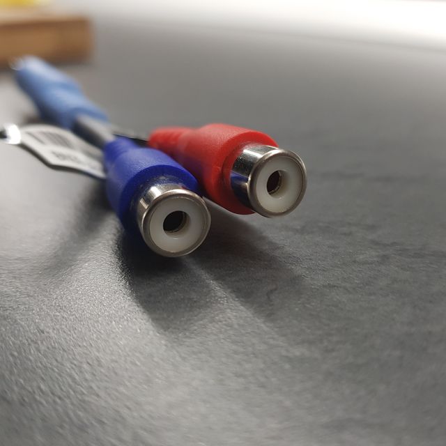 Cable Samsung 3.5mm a 2 RCA