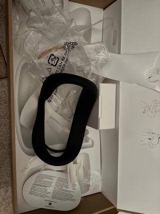 Oculus Quest 2 con funda y accesorio cabeza