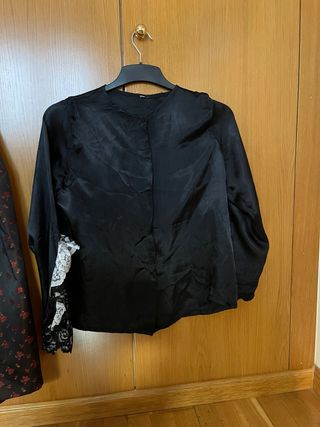 Traje Regional Baturra Negro Flores Rojas