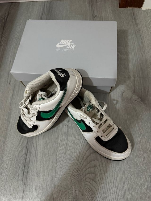 Nike Air Force 1 Verde y Blanco