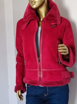 Cazadora roja piel sintética de Primark