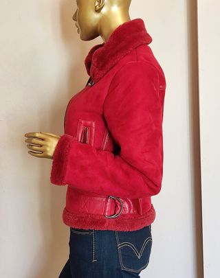 Cazadora roja piel sintética de Primark
