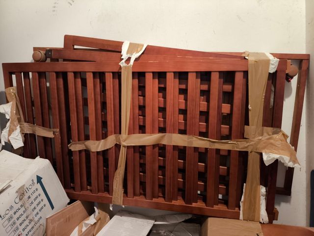 Cuna de madera