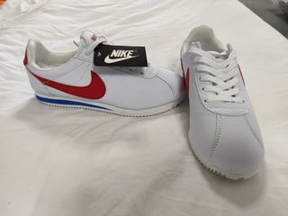 Zapatillas Nike Cortez Blancas y Rojas
