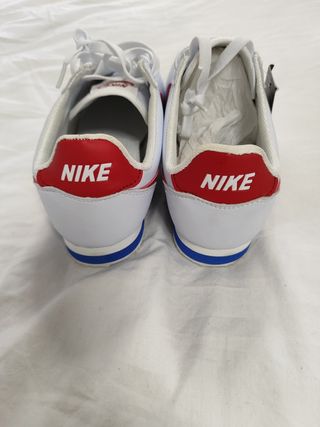 Zapatillas Nike Cortez Blancas y Rojas