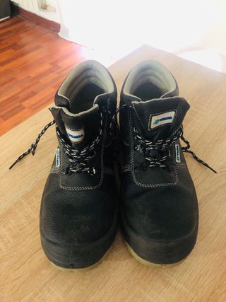 Botas de Seguridad Viana Talla 43 Negras