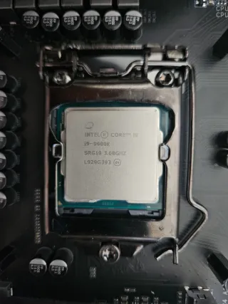 PC Gaming i9 9900k 16GB DDR4 rtx 5070 solid OC 12g