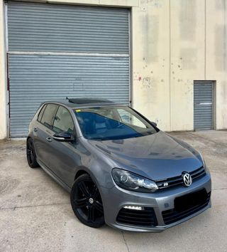 Volkswagen Golf R 2011