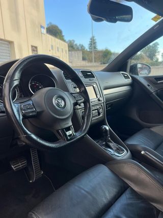Volkswagen Golf R 2011